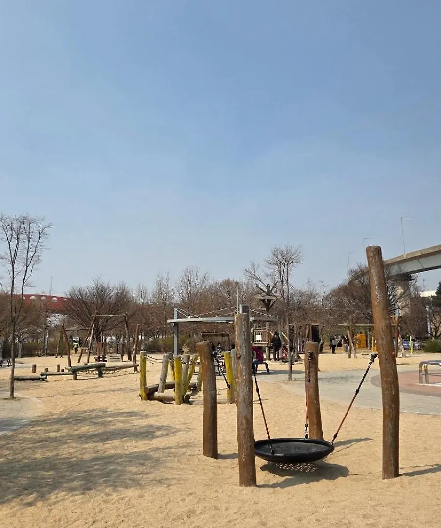 Maison Lounge - Mangwon, Hangang 서울특별시 빌라